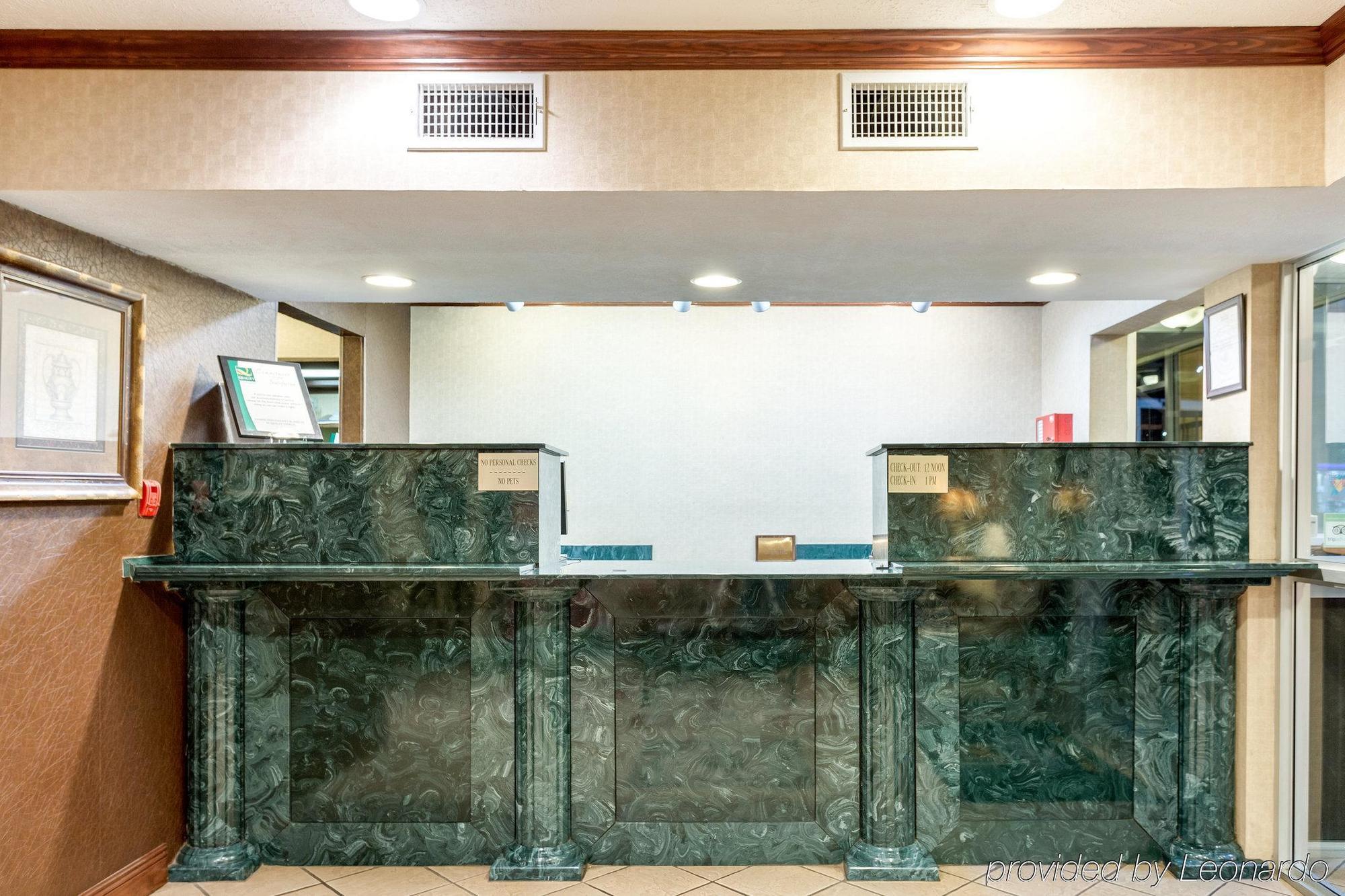 Quality Inn McComb Exterior photo